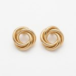 Aretes torcidos dorados 